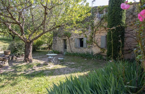 Chantemerle-les-Grignan Ski Chalet | Character house in Drôme Provençale, private swimming pool