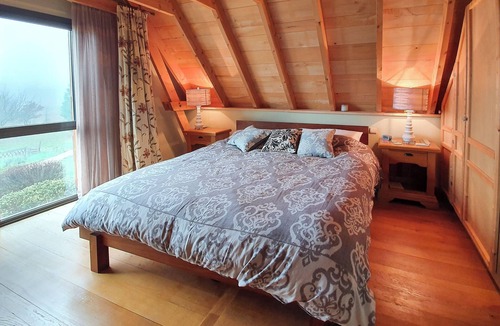 Cajarc Bed & Breakfast | Character house 10 minutes walk from the medieval village of Cajarc with swimming pool