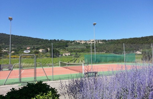 Crestet Apartment | Characterful apartment on Mont Ventoux with pool and tennis