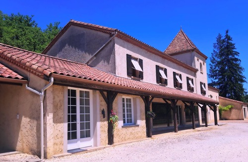 Blanquefort-sur-Briolance House | Charming Vacation Rental in the Périgord Noir. The perfect location for exploring the Southwest.