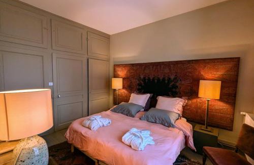 Vesoul Apartment | Charmant appartement historique à Vesoul, avec WIFI et parking - FR-1-583-508