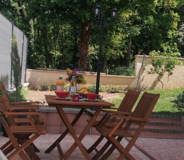 Laveyron Apartment | Charmant appartement T2 dans villa idéal pour professionnels ou pour passer des vacances