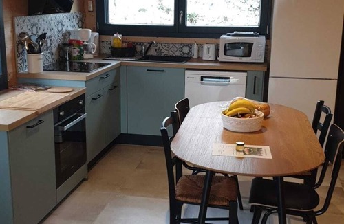 Bonlieu Ski Chalet | Charmant Chalet Jurassien, aux Pieds des Cascades du Hérisson