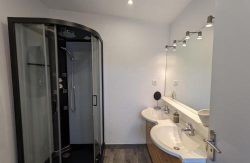 Port-de-Piles Apartment | Charmant logement en bord de Creuse