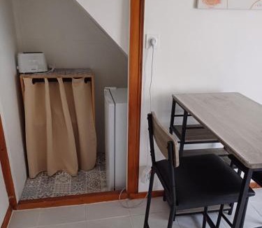 Arbois Apartment | Charmant studio au rez de chaussée