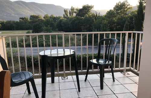 Montbrun-les-Bains Apartment | Charmant T2 au Pays des Lavandes , à Proximité Immédiate des Thermes Valvital