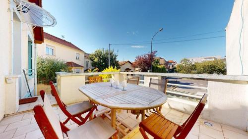 Vitry-sur-Seine Apartment | Charmant T3 avec terrasse à 10 min de Paris et 150m du RER Vitry sur Seine