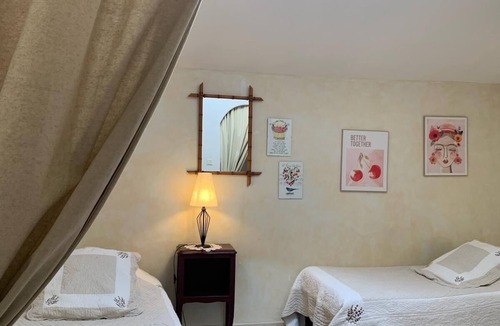 Venasque Bed & Breakfast | Charmante Chambre D'hôte au Coeur de la Provence à Venasque