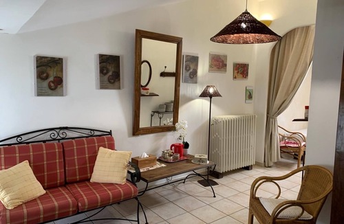 Venasque Bed & Breakfast | Charmante Chambre D'hôte au Coeur de la Provence à Venasque