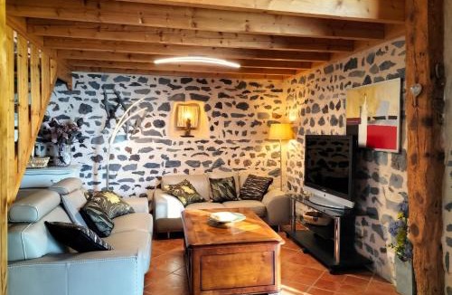 Siaugues-Sainte-Marie House | Charmante maison avec piscine privée à Siaugues-Sainte-Marie