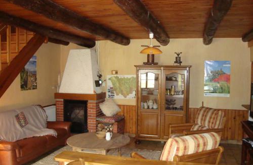 Mezeres House | CHARMANTE MAISON A LA CAMPAGNE AU COEUR DES PREMIERS VOLCANS