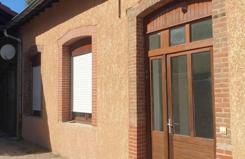 Saint-Barthelemy-de-Vals House | Charmante Maison Mitoyenne sur 2 Niveaux
