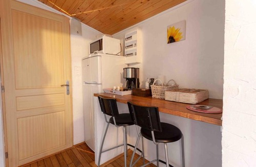 Bullion Apartment | charmante maisonnette & jardin non clos proche forêt