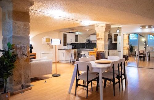 Teilhard Apartment | Charme rare sous les voûtes