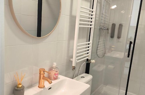 Vitry-sur-Seine Apartment | Charment T2 proche tram 9
