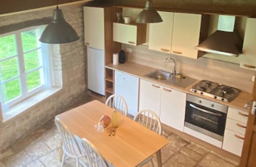 Auchay-sur-Vendee Cottage | Charming 18th-Century Home with Pool, Terrace, and Scenic Views in Chaix