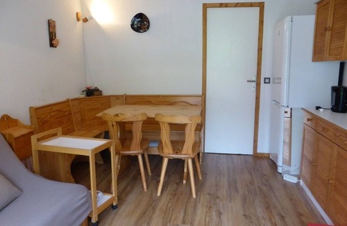Beaufort Apartment | Charming 2* Apartment for 5 at Ski Slopes - Wifi, Parking, Pet-Friendly, Cozy Kitchen