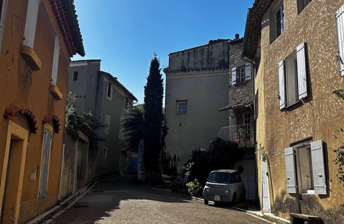 Venasque House | Charming 2-bedroom house in enchanting Venasque with WiFi, AC