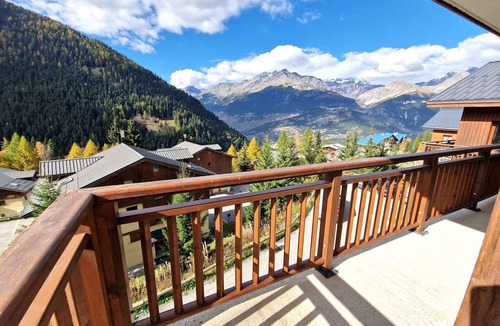 Valfrejus Apartment | Charming 2BR for 6 in Valfréjus, southwest balcony, near slopes