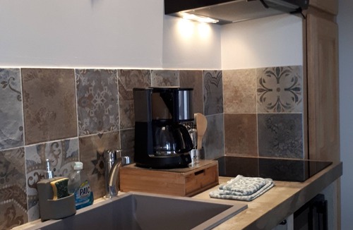 Mazan House | Charming 3* house with swimming pool and Mont Ventoux view