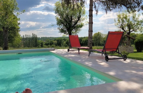 Sainte-Croix Cottage | Charming 4* studio with heated pool in the heart of the countryside