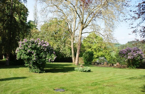 Asnieres-sous-Bois House | Charming 5-star house Burgundy Vézelay, sleeps 14 with jacuzzi