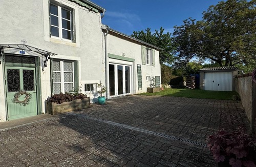 Melay House | Charming and comfortable holiday home in Melay