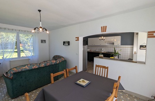 Montereau Cottage | Charming and Spacious Cottage near Montargis & Sully-sur-Loire with Private Garden and Parking
