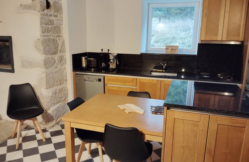 Premanon Apartment | Charming apartment in renovated Jura farmhouse - nature setting.