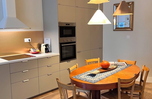 Avallon Apartment | Charming apartment in the historic heart of Avallon