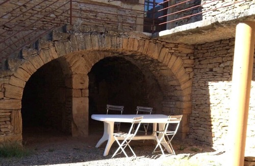 Cogny Apartment | CHARMING APARTMENT IN THE HEART OF PIERRES DOREES