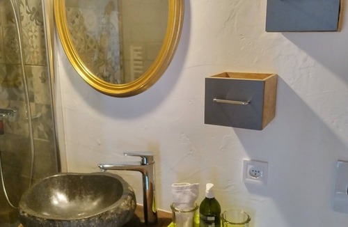 Montcony Bed & Breakfast | Charming bed and breakfast with lovely facilities, breakfast on offer.
