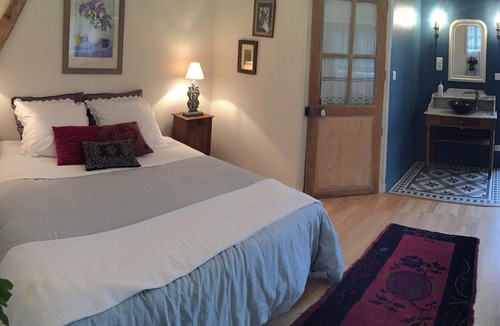 Andryes House | Charming Burgundy farmhouse with 5 bedrooms and pool