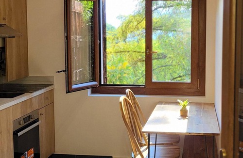 Saint-Jean-le-Vieux Ski Chalet | Charming cottage/studio, nestled in nature, with mountain view