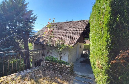 Saint-Jean-le-Vieux Ski Chalet | Charming cottage/studio, nestled in nature, with mountain view