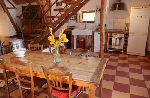 Chorges Ski Chalet | Charming, comfortable chalet, mountains, lakes and skiing.