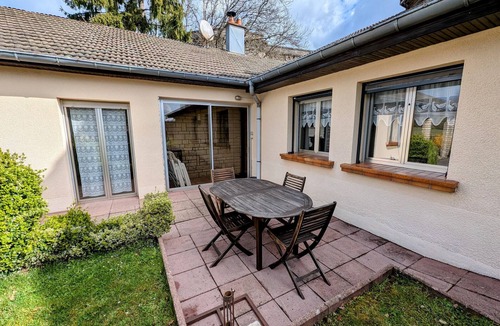 Champagney Cottage | Charming cottage near Champagney Basin, pets allowed
