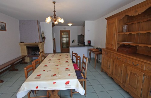 Isches Cottage | Charming Cottage with Fireplace, Terrace, and Baby Amenities near Bourbonne-les-Bains