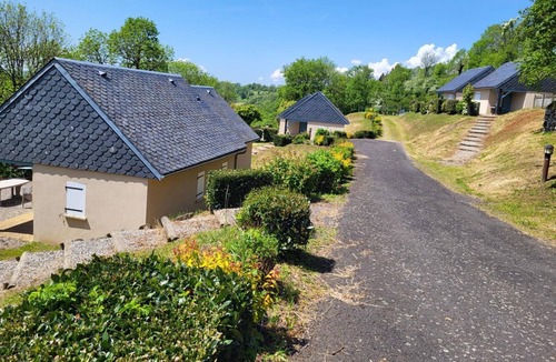 Paulhenc Cottage | Charming Cottage with Pool, Terrace, and Scenic Views in Cantal