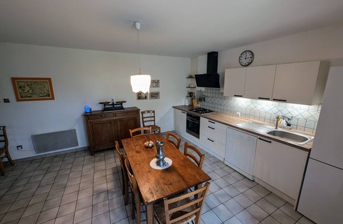Esprels Cottage | Charming cottage with garden, near lake activities and hiking