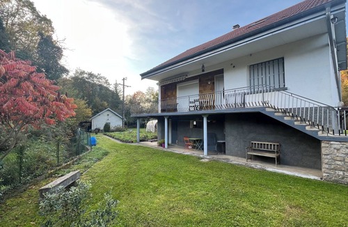 Beure House | Charming country house, surrounded by greenery, 10 minutes from Besançon.