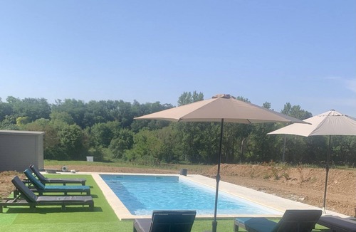 Castera-Verduzan House | Charming estate with swimming pool - Group gîte for 15 people.