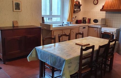 Montredon-Labessonnie House | Charming 3-Star House, Perfect for a Peaceful and Authentic Stay in the Tarn