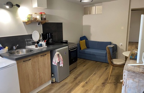 Caromb Apartment | Charming, friendly apartment with all amenities