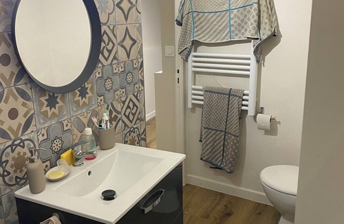 Caromb Apartment | Charming, friendly apartment with all amenities