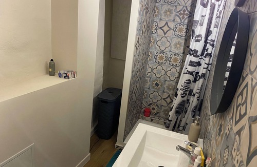 Caromb Apartment | Charming, friendly apartment with all amenities