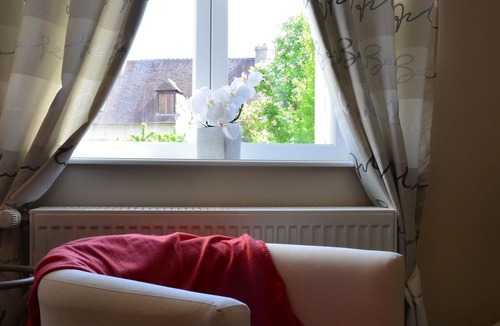 Autun House | Charming furnished apartment, City center, Autun. 2 stars