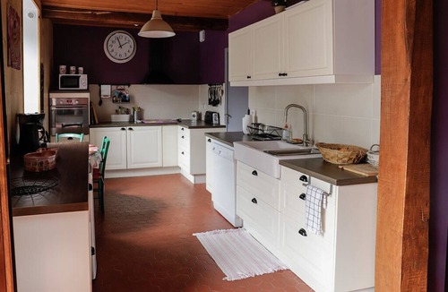Sengouagnet House | Charming gite with all comforts near the Mourtis resort, WIFI, Fireplace