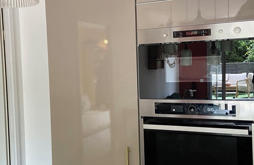Noisy-le-Sec Apartment | Charming Haussmannian apartment, designer decor & jacuzzi near Montmartre