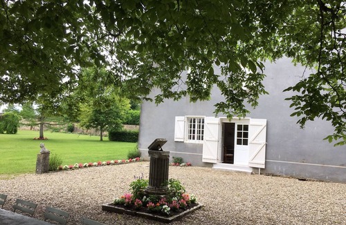 Saint-Cyr-Montmalin House | Charming house in the heart of a wine village